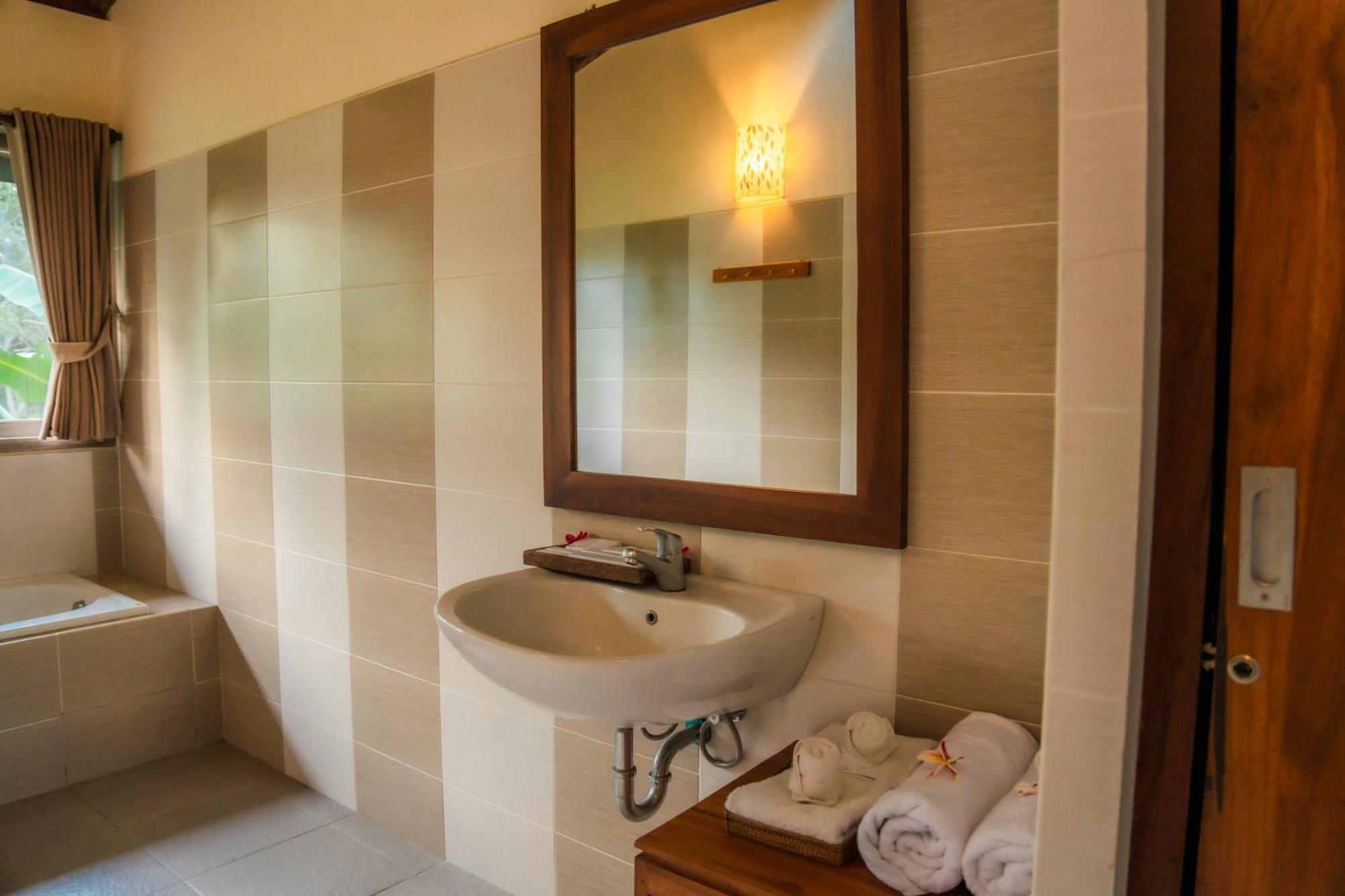 Niniku Ubud Villas Exterior photo
