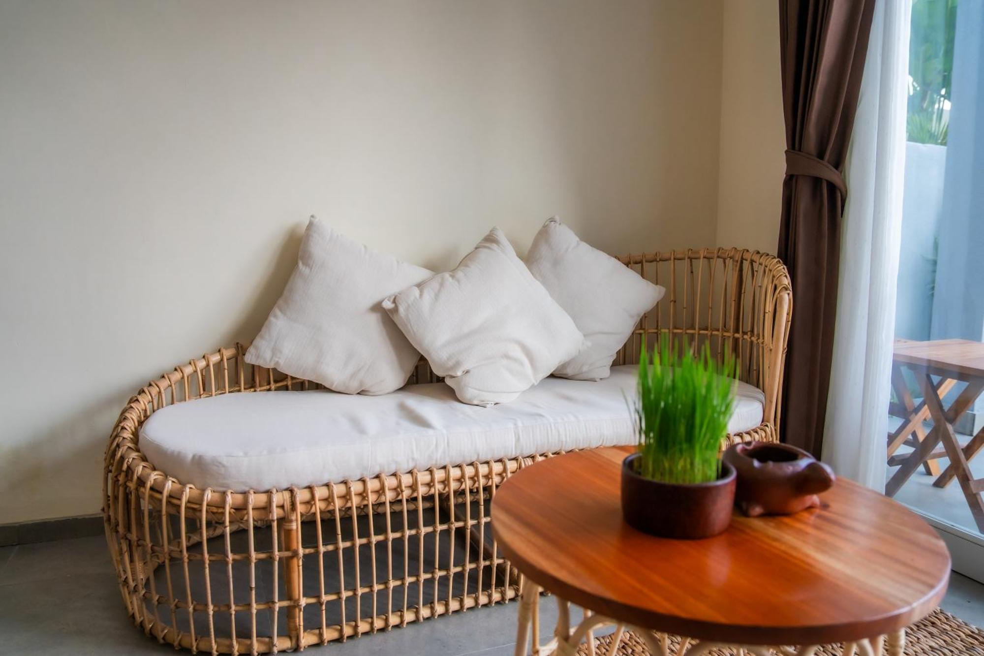 Niniku Ubud Villas Exterior photo